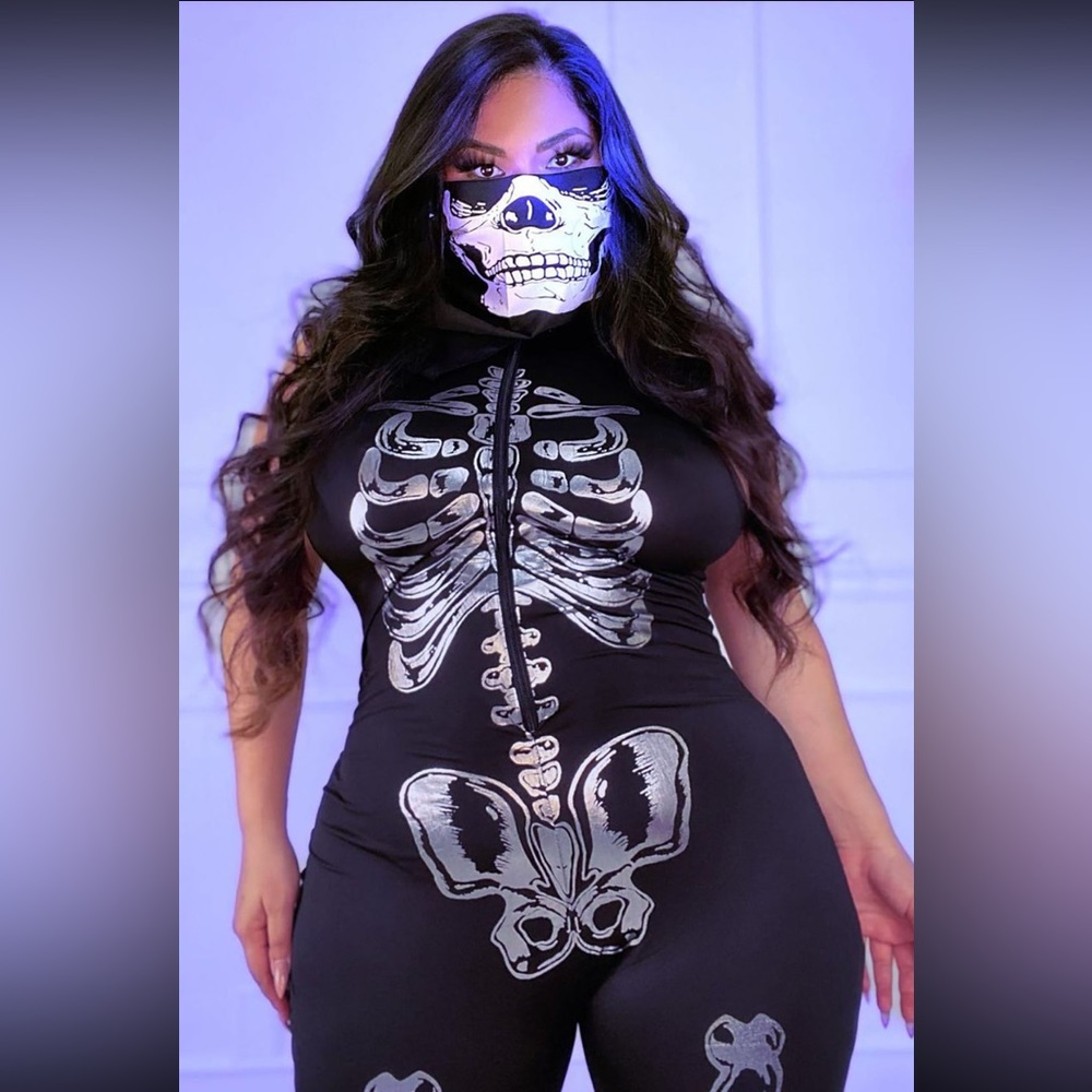 Women’s skeleton body suit Halloween costume